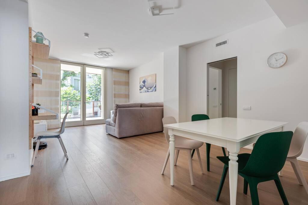Easylife - Modern And Spacious Apt In Fiera City Life Milan Exterior photo